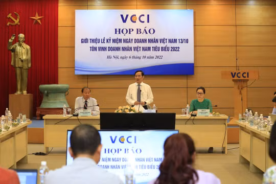 60 doanh nhân sẽ được trao tặng danh hiệu “Doanh nhân Việt Nam tiêu biểu” 2022