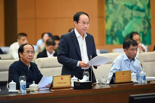 Cử tri đề nghị Đảng, Nhà nước tiếp tục quan tâm kiểm soát lạm phát, ổn định giá cả