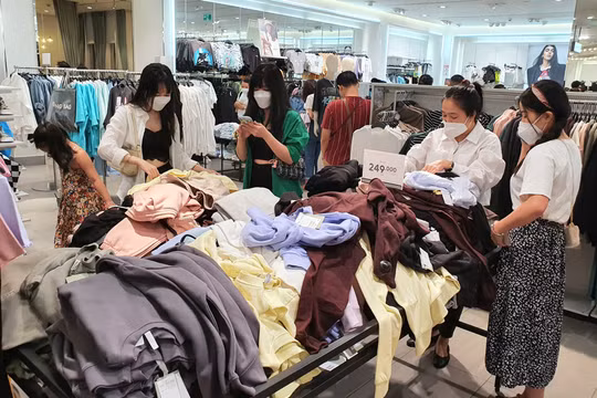 Phát triển Trung tâm thời trang tại thành phố Hồ Chí Minh và Thủ đô Hà Nội
