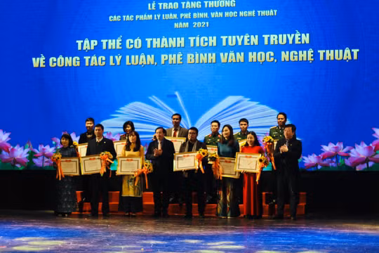 20 tác phẩm lý luận, phê bình văn học, nghệ thuật được trao tặng thưởng