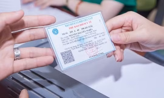 Quy trình đăng ký đóng, cấp thẻ BHYT online đối với người tham gia thuộc hộ nghèo