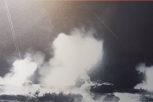 Trưng bày về ‘Hà Nội, ký ức 12 ngày đêm Điện Biên Phủ trên không' qua tài liệu lưu trữ