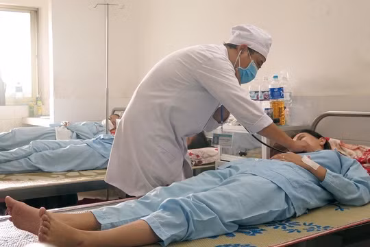 Ca mắc sốt xuất huyết tại Hà Nội tăng 4,5 lần