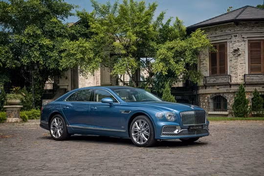 Bentley Flying Spur Hybrid ra mắt tại Việt Nam, giá từ 16,8 tỷ đồng