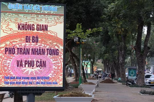Hà Nội cấm xe vào phố Trần Nhân Tông cuối tuần để tổ chức phố đi bộ