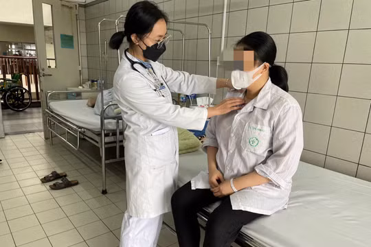 Phép màu làm mẹ của bệnh nhân mắc ung thư tuyến giáp và u tuyến thượng thận