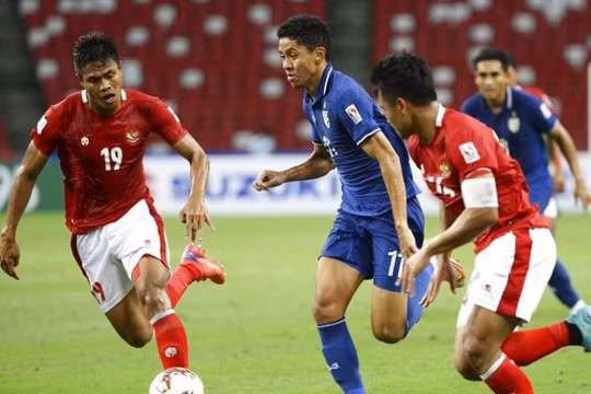 Thái Lan chia điểm với Indonesia trong thế mất người