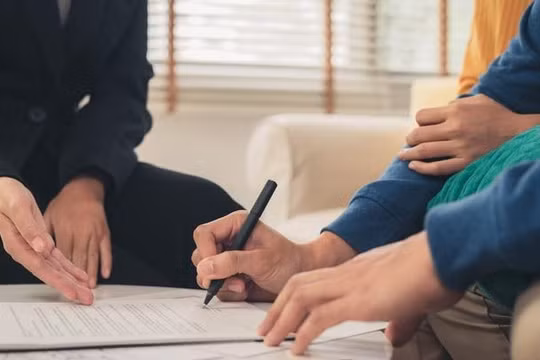 Làm sao để hạn chế thực trạng “hợp đồng bảo hiểm mồ côi”?