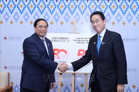 Thủ tướng Chính phủ Phạm Minh Chính gặp Thủ tướng Nhật Bản Kishida Fumio