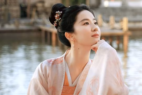 Đường đua hấp dẫn của phim Hoa ngữ tháng 5