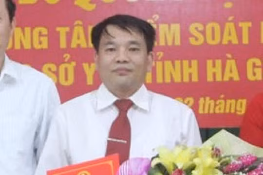 Giám đốc CDC Hà Giang và thuộc cấp nhận 770 triệu đồng "lót tay" từ Công ty Việt Á