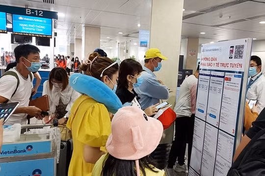Việt Nam chính thức tạm dừng khai báo y tế nội địa