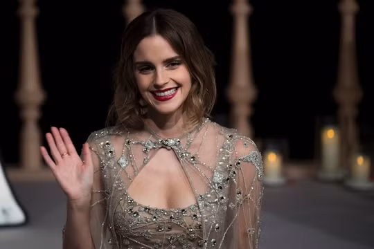Emma Watson dính nghi vấn hẹn hò với trai đẹp ở Italia