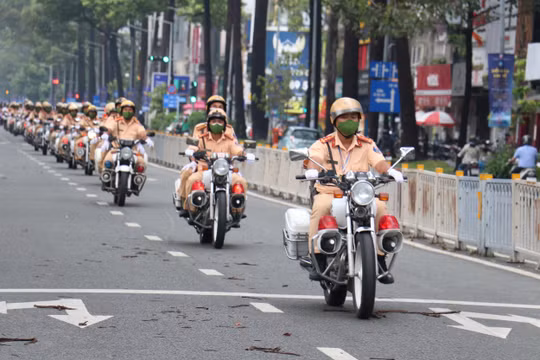 CSGT TP. HCM ra quân đảm bảo an toàn giao thông dịp lễ và Đại hội thể thao Đông Nam Á