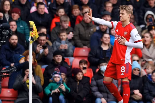 Thắng 3-2 Watford, Arsenal sáng cửa dự Champions Legue mùa tới