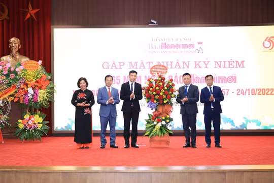 Phấn đấu ngày càng chuyên nghiệp, hiện đại, phát huy vai trò của tờ báo Đảng Thủ đô