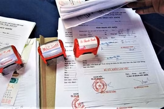 Khai trừ 5 Đảng viên liên quan đến đánh bạc, làm giả hồ sơ