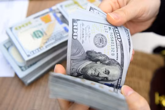 USD tăng kỷ lục, vọt lên 25.000 đồng/USD: Doanh nghiệp nhập khẩu "khóc ròng"