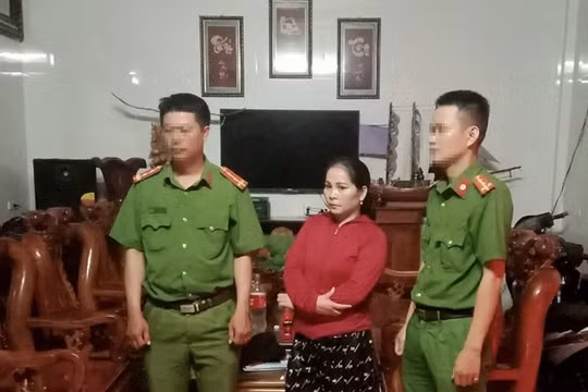 Bắt ‘nữ quái’ tổ chức đánh bạc bằng hình thức lô đề ở Quảng Bình
