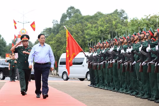 Lực lượng vũ trang tỉnh Đắk Lắk phải luôn sẵn sàng chiến đấu ở mức cao nhất