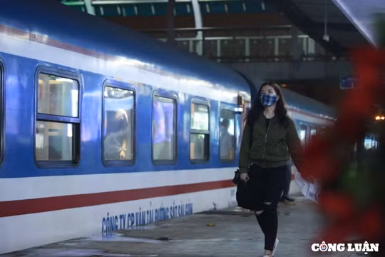 Vắng khách, đường sắt tạm dừng chạy tàu tuyến Hà Nội - Vinh