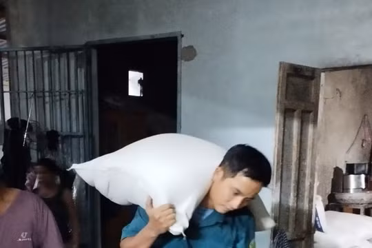 Thừa Thiên Huế: Di dời khẩn cấp hơn 12.000 người trong đêm
