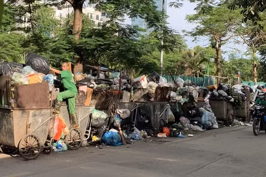 Tình trạng rác thải sinh hoạt bị ùn ứ tại Hà Nội đã được giải quyết
