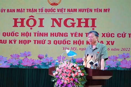 Cử tri kiến nghị xử lý nghiêm việc xả thải gây ô nhiễm hệ thống thủy lợi Bắc Hưng Hải