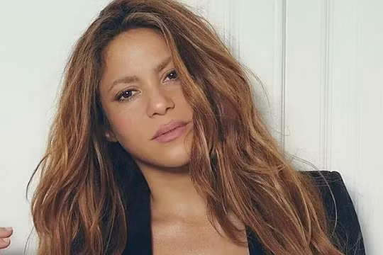 Shakira đau khổ khi chia tay ‘kẻ phản bội’ Pique