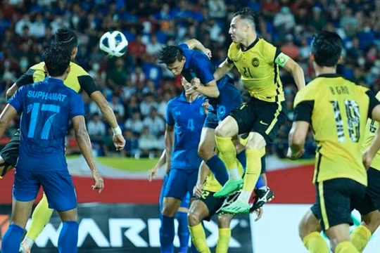 ĐT Thái Lan thua Malaysia ở loạt sút luân lưu tại bán kết King's Cup 2022