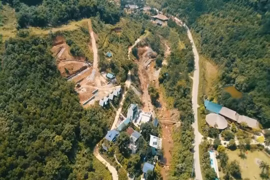 Ba Vì (Hà Nội): Bao giờ xử lý dứt điểm tổ hợp công trình xây dựng trái phép tại khu vực suối Cái ?