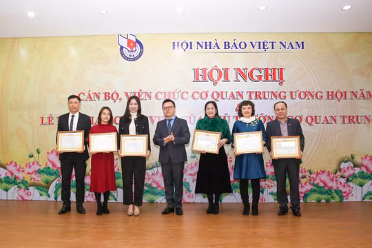 Chủ động, linh hoạt, triển khai hoàn thành tốt các nhiệm vụ được giao
