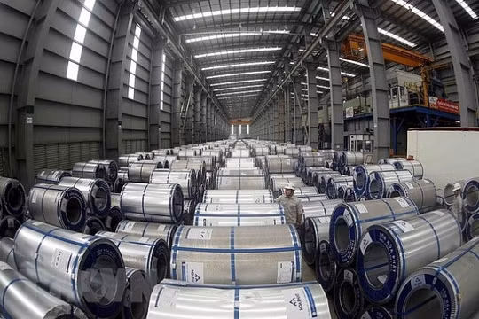 Giá thép điều chỉnh giảm lần thứ 10 liên tiếp, giảm hơn 3 triệu đồng/tấn