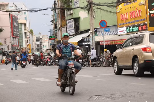 TP. HCM lập chốt chặn, xử phạt xe ba gác, xe tự chế