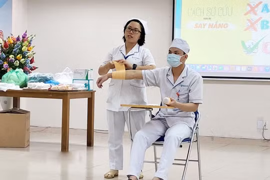 Tổ chức các lớp bồi dưỡng kiến thức sơ cấp cứu cho biên tập viên, phóng viên