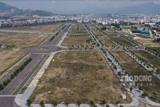 Liên quan việc giao đất nhiều sai phạm tại Nha Trang, Tập đoàn Phúc Sơn “lao dốc”
