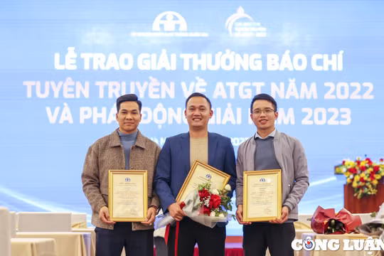 Báo Nhà báo & Công luận đạt 3 giải thưởng Báo chí tuyên truyền về An toàn giao thông năm 2022