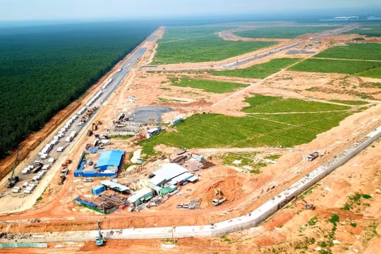 Lựa chọn nhà đầu tư 2 dự án bảo trì tại Cảng hàng không Long Thành