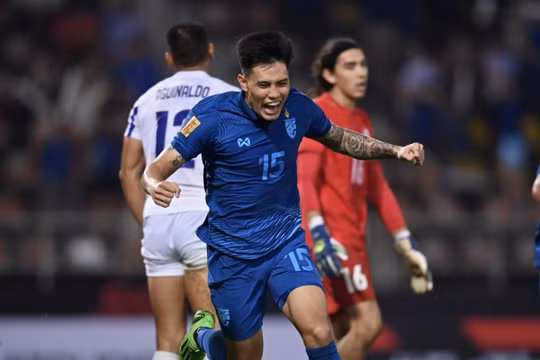 Thắng Philippines 4-0, Thái Lan lấy lại ngôi đầu bảng từ tay Indonesia