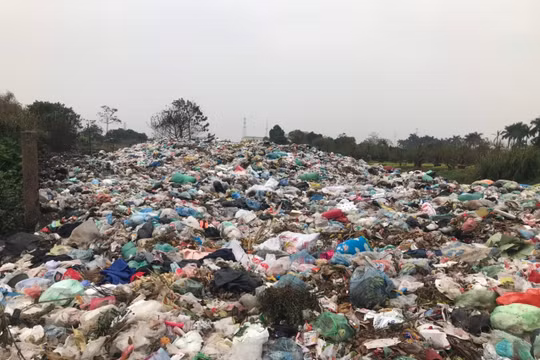 Công ty CP dịch vụ môi trường Thăng Long lí giải về việc rác thải tồn đọng tại Thường Tín