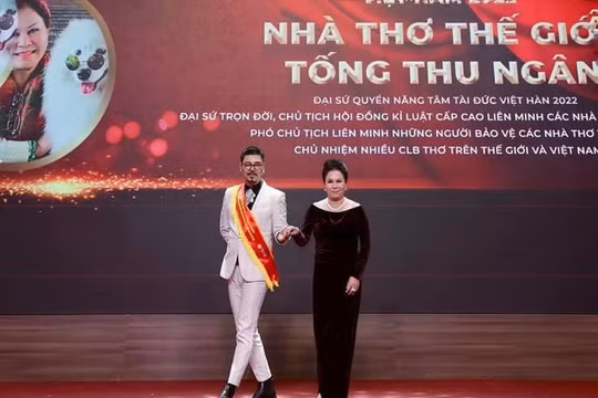 Vụ bà Tống Thu Ngân được phong tặng danh hiệu Nhà thơ thế giới: Nhà phê bình Phạm Xuân Nguyên nhận xét gì?