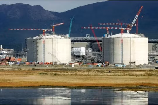 Gã dầu mỏ khổng lồ Shell sẽ phải từ bỏ 3 tỷ bảng Anh đầu tư nhà máy khí đốt Nga?