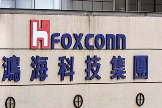 Công ty con Foxconn bán cổ phần trong hãng chip Trung Quốc