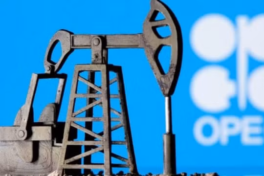 Giá xăng dầu hôm nay 5/1: Tăng mạnh sau quyết định của OPEC+