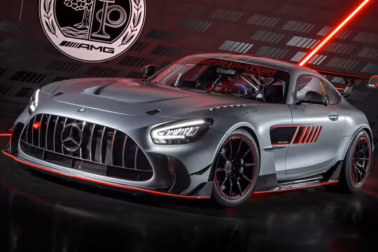 Mẫu xe đua Mercedes-AMG GT Track Series sở hữu sức mạnh lên đến 778 mã lực