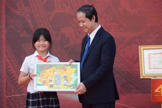 Bộ trưởng Nguyễn Kim Sơn: "Nhà giáo phải làm thật tốt các công việc của mình"