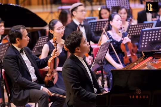 ‘Thần đồng piano’ Nguyễn Việt Trung về Việt Nam trình diễn nhạc Chopin