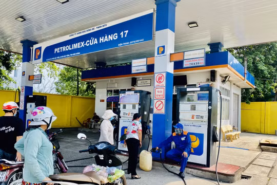 Công an Hà Nội khuyến cáo không tích trữ xăng, dầu trong các hộ gia đình