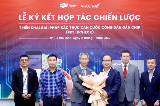 VietCredit hợp tác với FPT IS triển khai giải pháp xác thực căn cước công dân gắn chip FPT.IDCheck