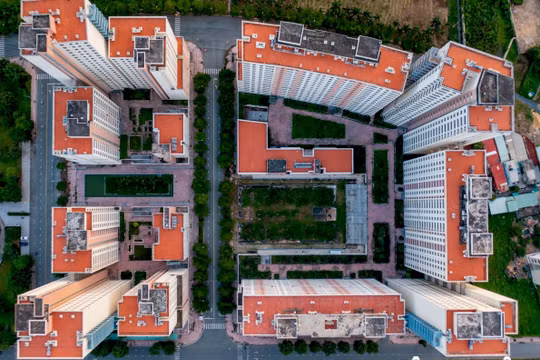 Hàng nghìn căn hộ tái định cư Thủ Thiêm không người ở sau 7 năm hoàn thành, bán cũng chẳng xong